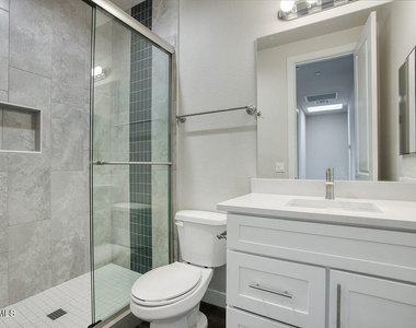 4506 N 10th Street - Photo Thumbnail 14