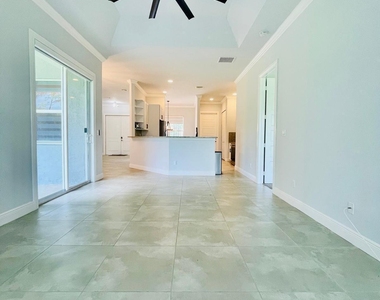 17225 78th Road N - Photo Thumbnail 14
