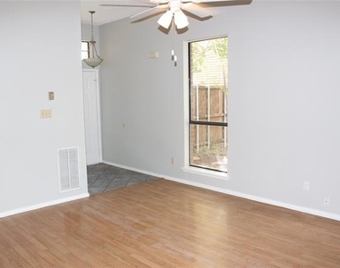 285 Alex Drive - Photo Thumbnail 7