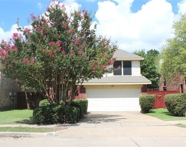 285 Alex Drive - Photo Thumbnail 1