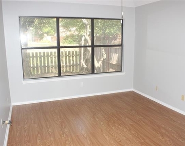 285 Alex Drive - Photo Thumbnail 21