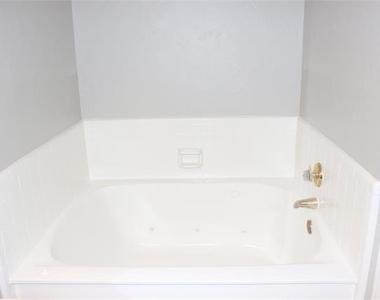 285 Alex Drive - Photo Thumbnail 28