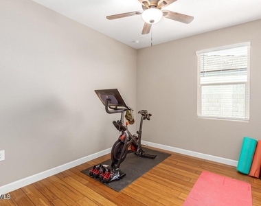 30916 W Verde Lane - Photo Thumbnail 20
