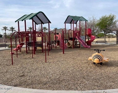 30916 W Verde Lane - Photo Thumbnail 28