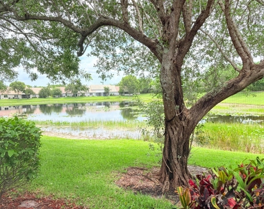 10632 Lake Shore Drive - Photo Thumbnail 16
