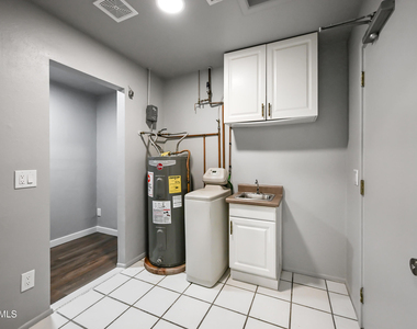 5833 W John Cabot Road - Photo Thumbnail 27