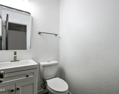 5833 W John Cabot Road - Photo Thumbnail 24