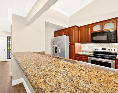 921 Nw 122nd Terrace - Photo Thumbnail 37