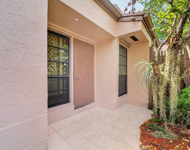 921 Nw 122nd Terrace - Photo Thumbnail 42