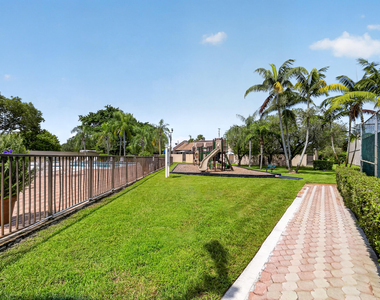 921 Nw 122nd Terrace - Photo Thumbnail 45
