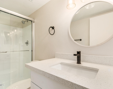 518 N Pepperwood Court - Photo Thumbnail 12