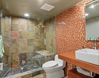 1172 Hillsboro Mile - Photo Thumbnail 27