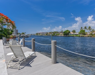 1172 Hillsboro Mile - Photo Thumbnail 32