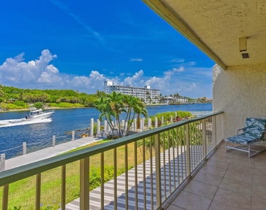 1172 Hillsboro Mile - Photo Thumbnail 22