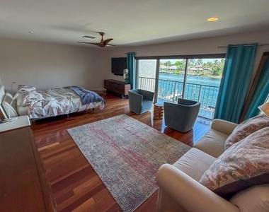 1172 Hillsboro Mile - Photo Thumbnail 23