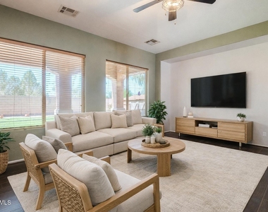 6922 S Black Hills Way - Photo Thumbnail 8