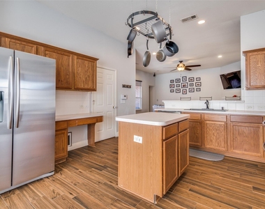 4916 Auburn Drive - Photo Thumbnail 12