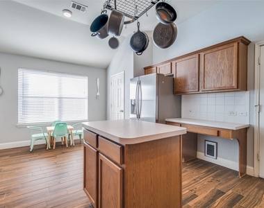 4916 Auburn Drive - Photo Thumbnail 13