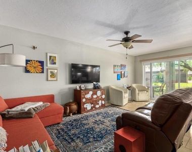 2232 W Lindner Avenue - Photo Thumbnail 5