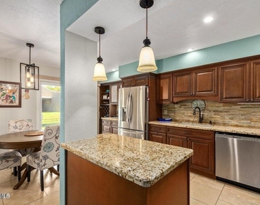 2232 W Lindner Avenue - Photo Thumbnail 8