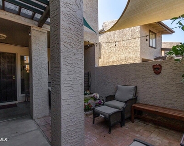 2232 W Lindner Avenue - Photo Thumbnail 3