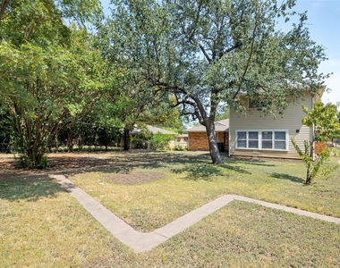 1913 Landa Drive - Photo Thumbnail 18