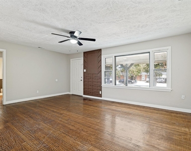 1913 Landa Drive - Photo Thumbnail 1