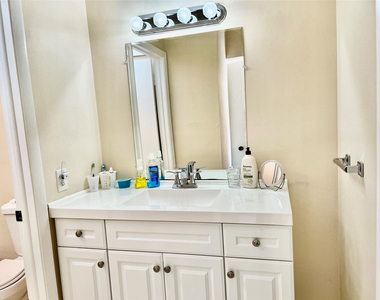 9718 S Belfort Circle - Photo Thumbnail 10