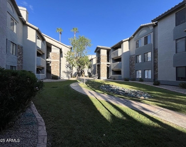 2025 E Campbell Avenue - Photo Thumbnail 17