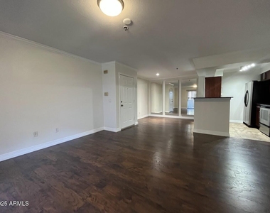 2025 E Campbell Avenue - Photo Thumbnail 3