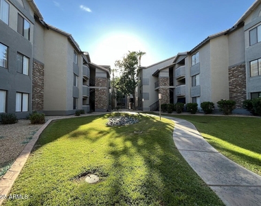 2025 E Campbell Avenue - Photo Thumbnail 15