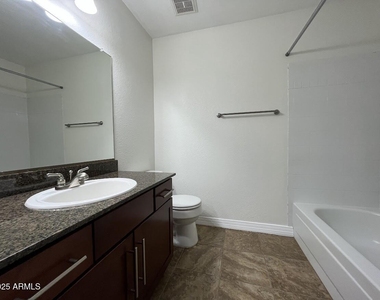 2025 E Campbell Avenue - Photo Thumbnail 9