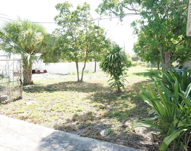 1456 W 29th Street - Photo Thumbnail 10