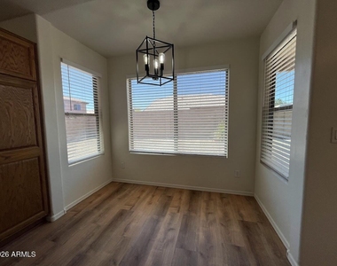 2046 S 171st Drive - Photo Thumbnail 7