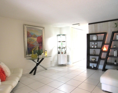 5780 Fernley Drive W - Photo Thumbnail 2