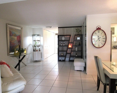 5780 Fernley Drive W - Photo Thumbnail 9