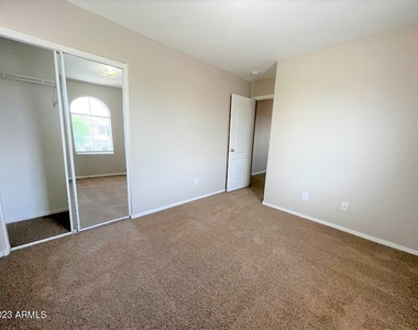 2417 S 90th Glen - Photo Thumbnail 24