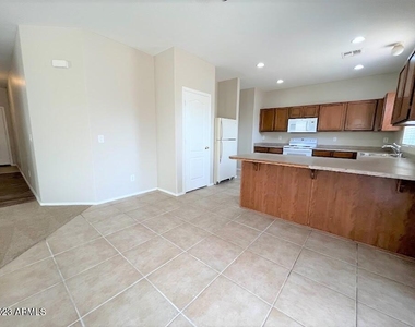 2417 S 90th Glen - Photo Thumbnail 12