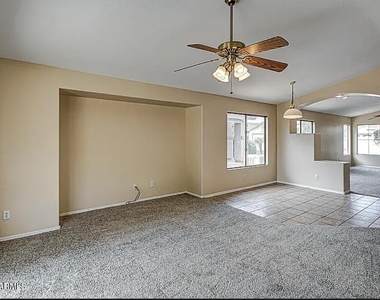 31111 N Claridge Circle - Photo Thumbnail 9