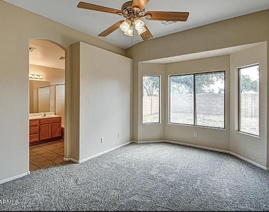31111 N Claridge Circle - Photo Thumbnail 6