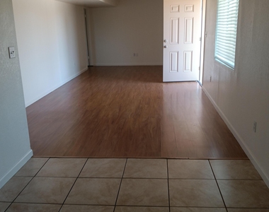5334 E Virginia Avenue - Photo Thumbnail 4