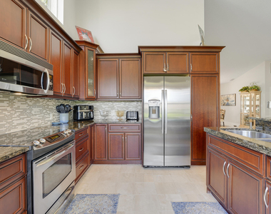 7136 Ashford Lane - Photo Thumbnail 21
