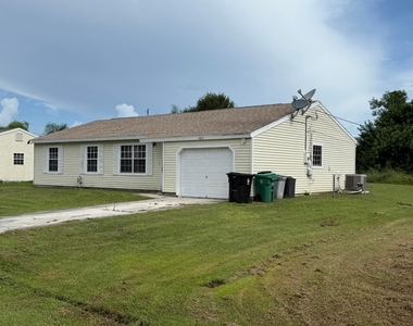 2831 Se Leigh Avenue - Photo Thumbnail 1