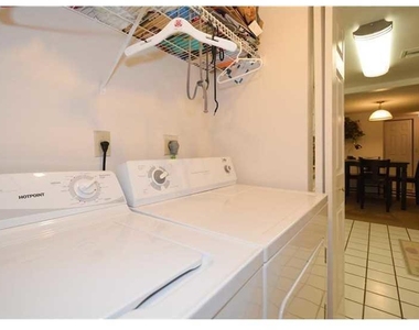 9901 Westview Drive - Photo Thumbnail 8