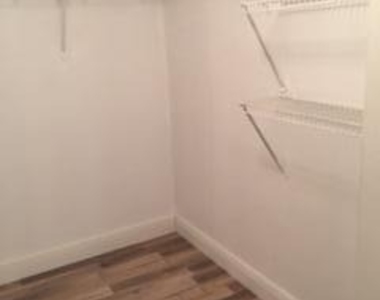 9901 Westview Drive - Photo Thumbnail 4
