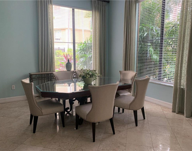 630 S Sapodilla Avenue - Photo Thumbnail 13
