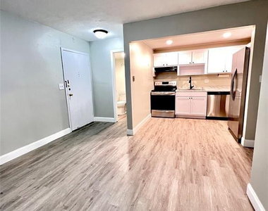 7000 Nw 17th Street - Photo Thumbnail 10