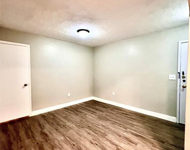 7000 Nw 17th Street - Photo Thumbnail 8