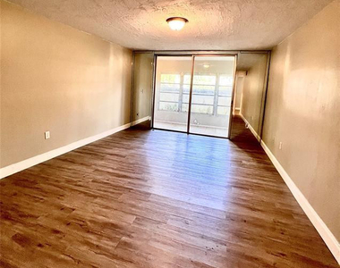7000 Nw 17th Street - Photo Thumbnail 14