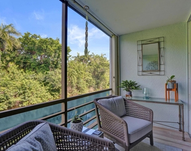 106 Royal Park Drive - Photo Thumbnail 5